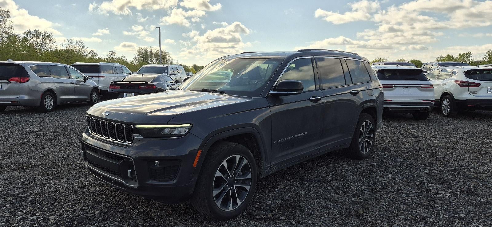 2022 Jeep Grand Cherokee L Overland 4x4's photo