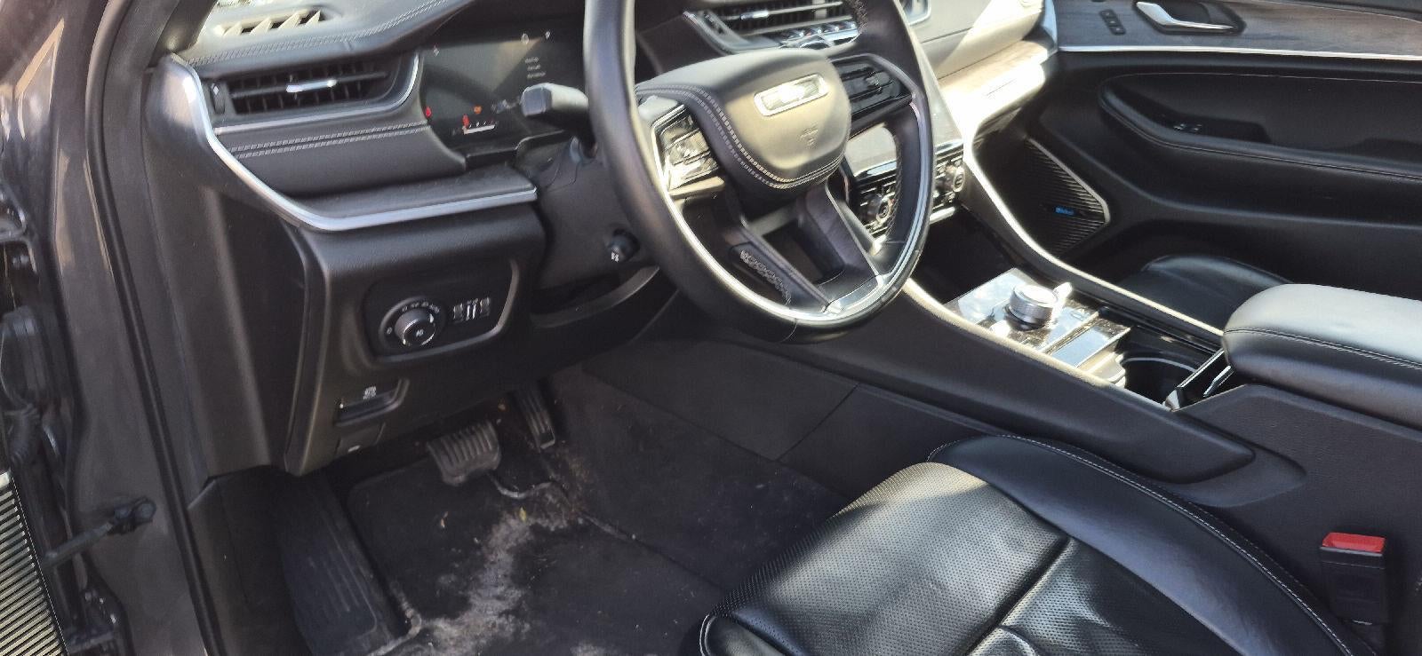 2022 Jeep Grand Cherokee L Overland 4x4