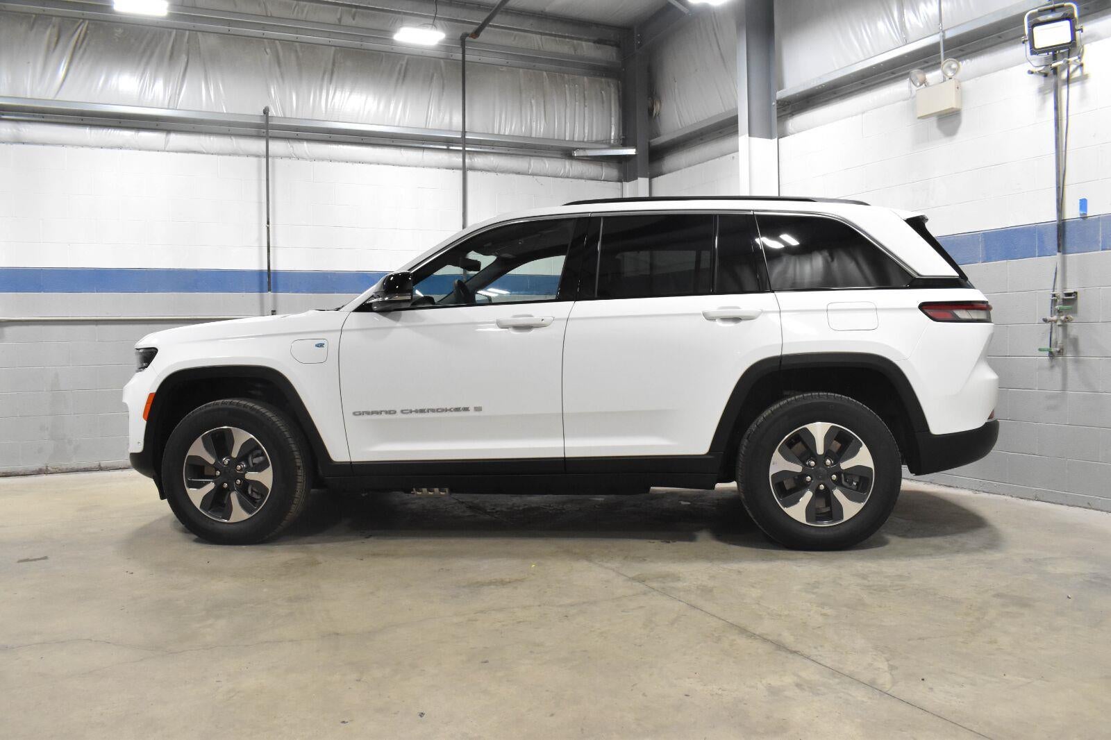 2025 Jeep Grand Cherokee 4xe NA