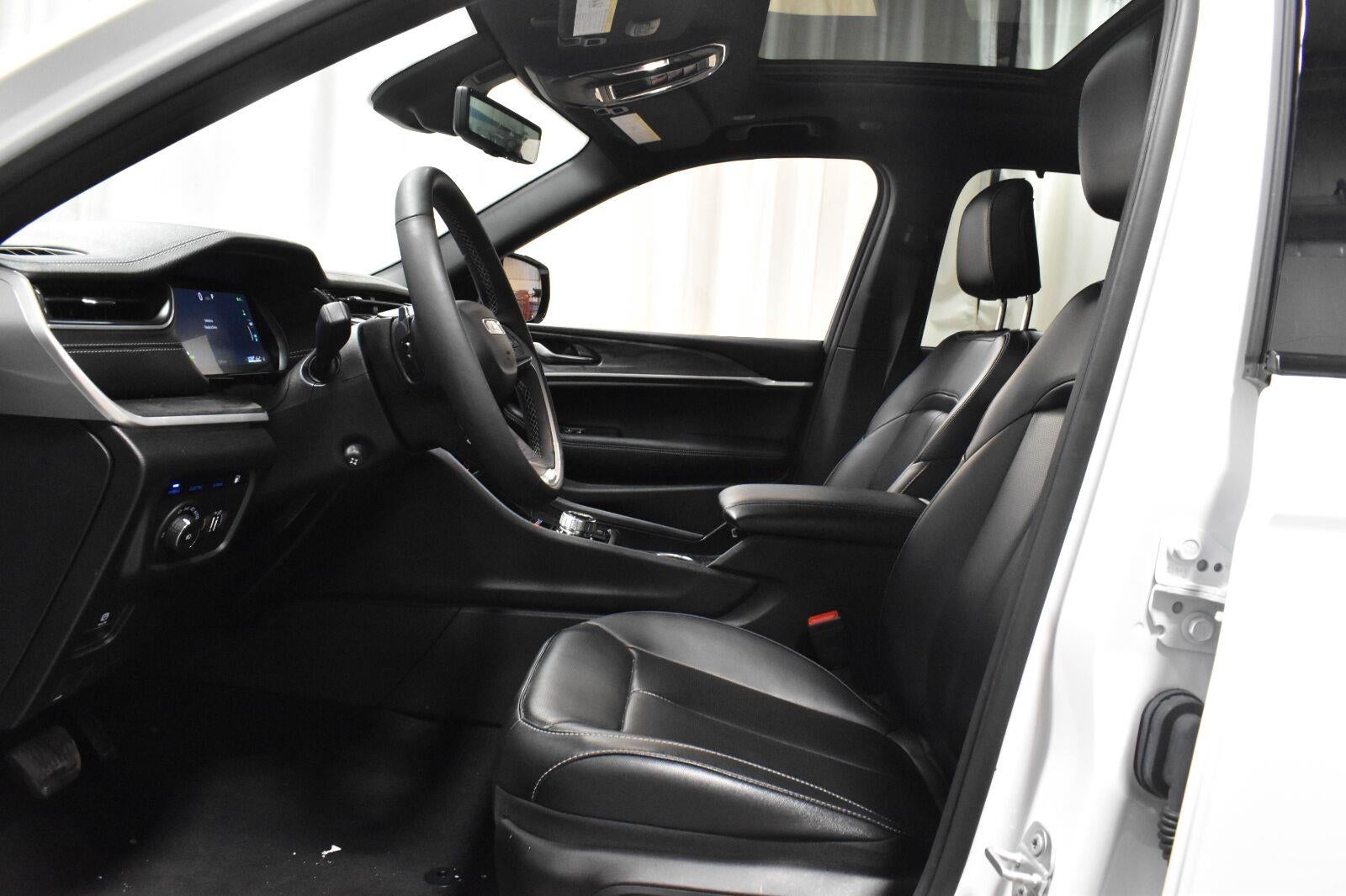 2025 Jeep Grand Cherokee 4xe NA
