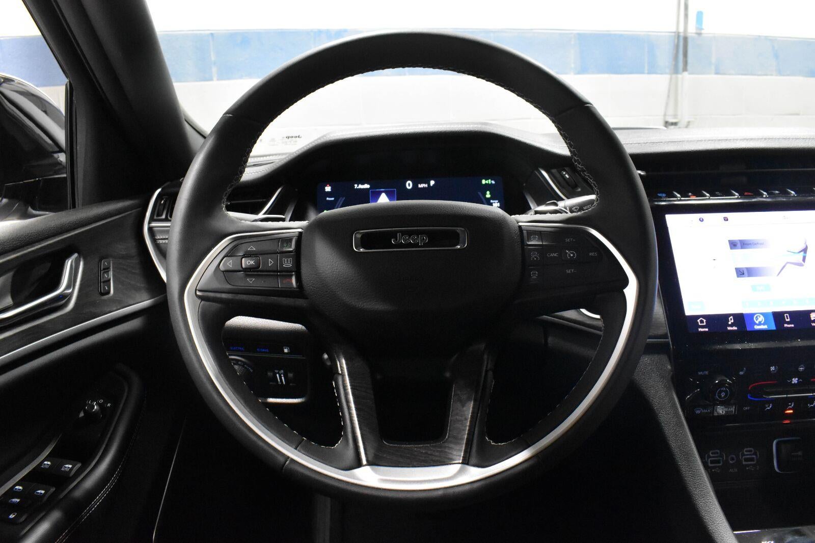 2025 Jeep Grand Cherokee 4xe NA