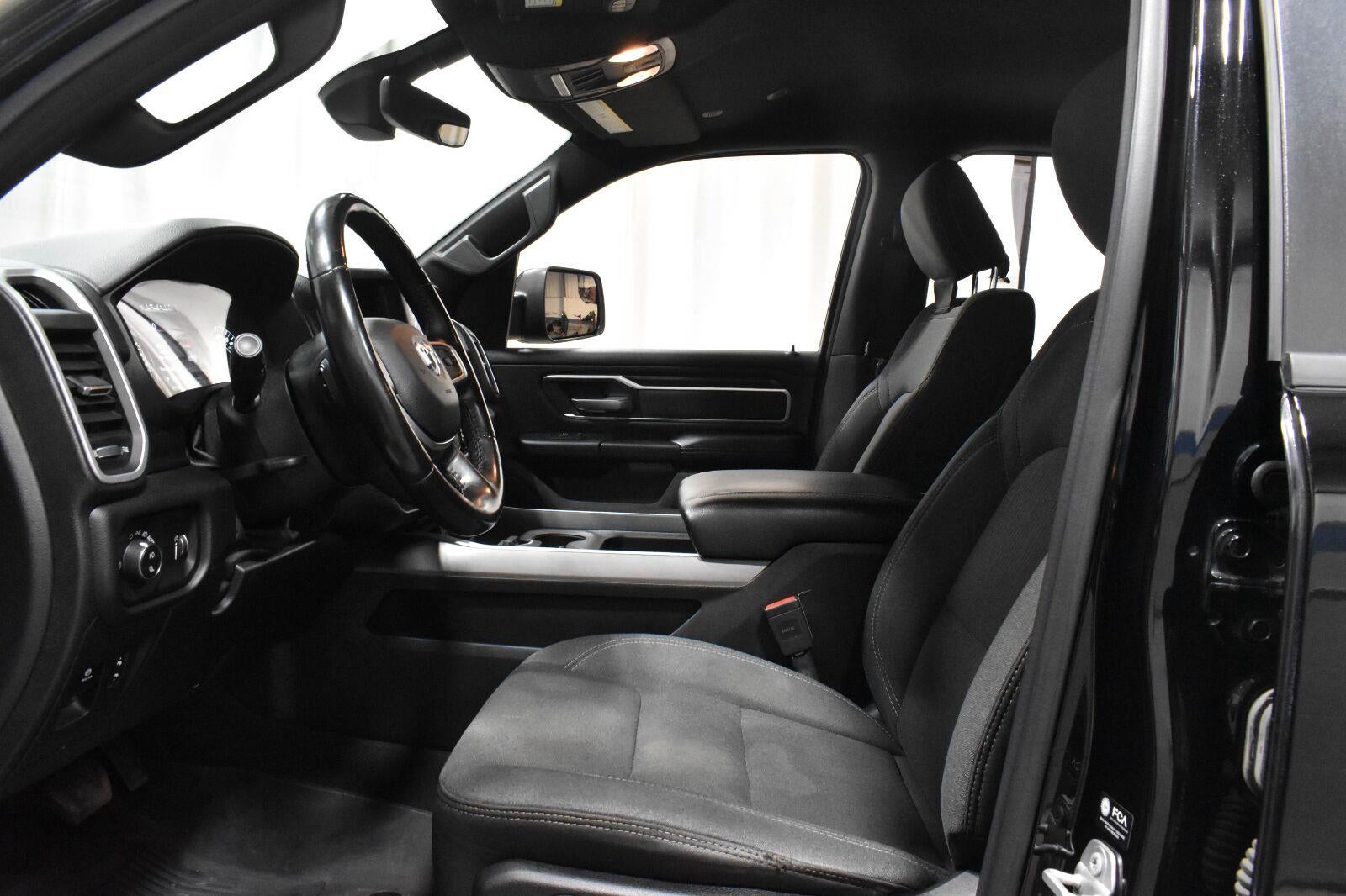 2021 RAM 1500 Big Horn Crew Cab 4x4 5'7" Box