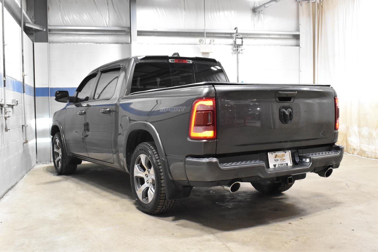2021 RAM 1500 Laramie Crew Cab 4x4 5'7" Box