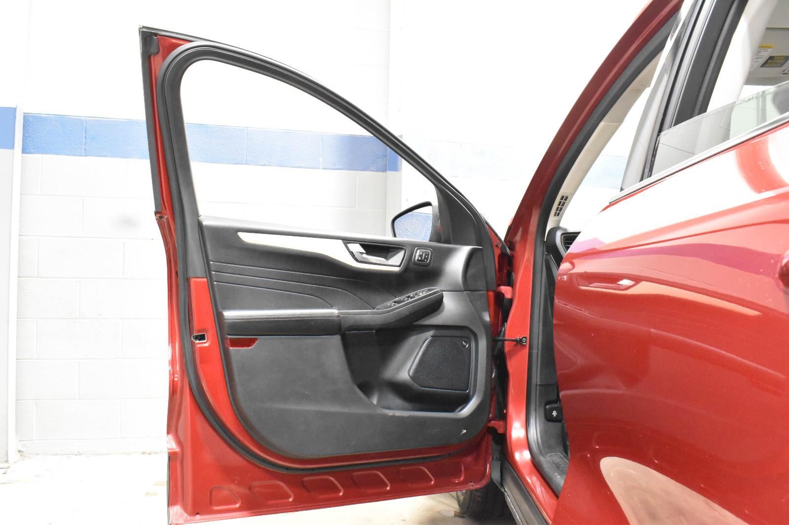 2021 Ford Escape Titanium