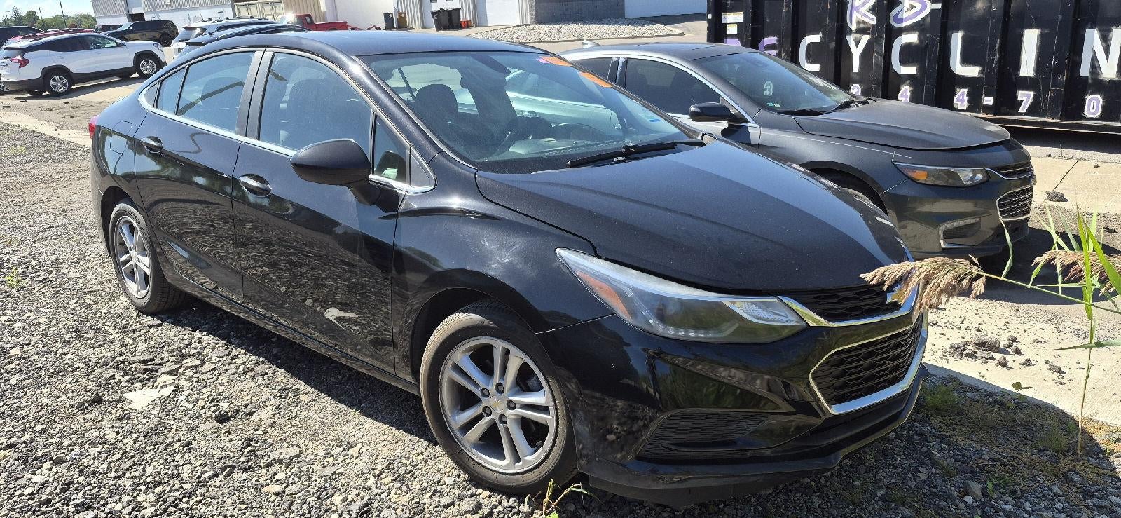 Used 2018 Chevrolet Cruze LT with VIN 1G1BE5SM1J7193610 for sale in Monroe, MI