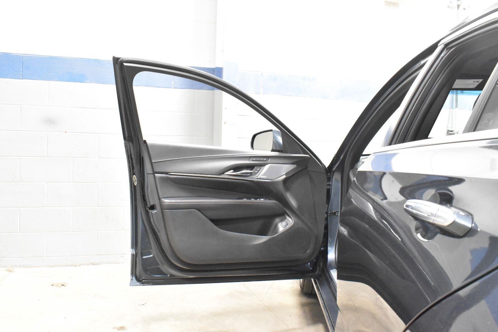 2022 Cadillac CT4 Premium Luxury