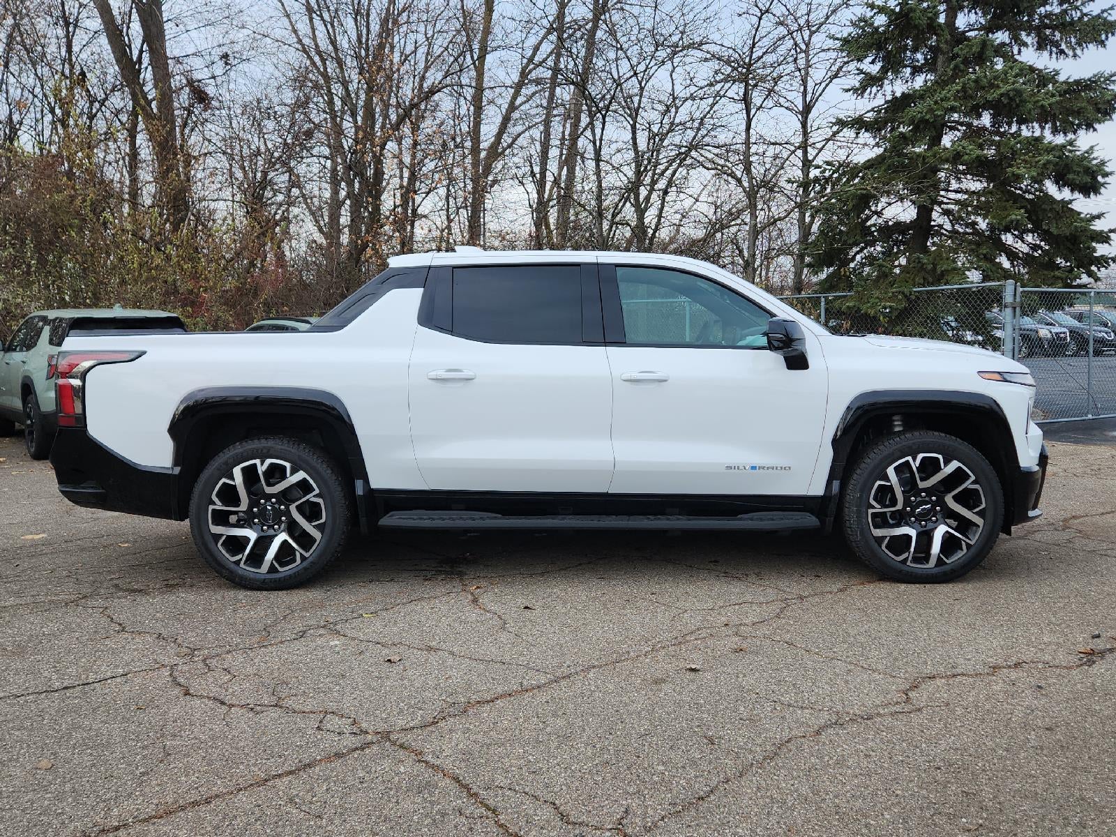 2025 Chevrolet Silverado EV RST - Extended Range