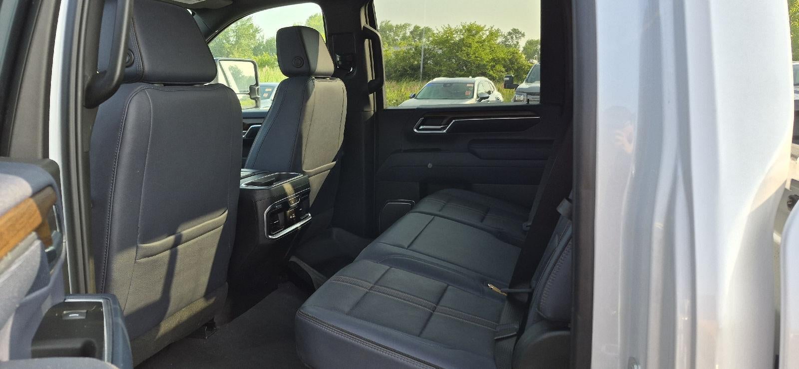 2024 Chevrolet Silverado 3500 HD High Country