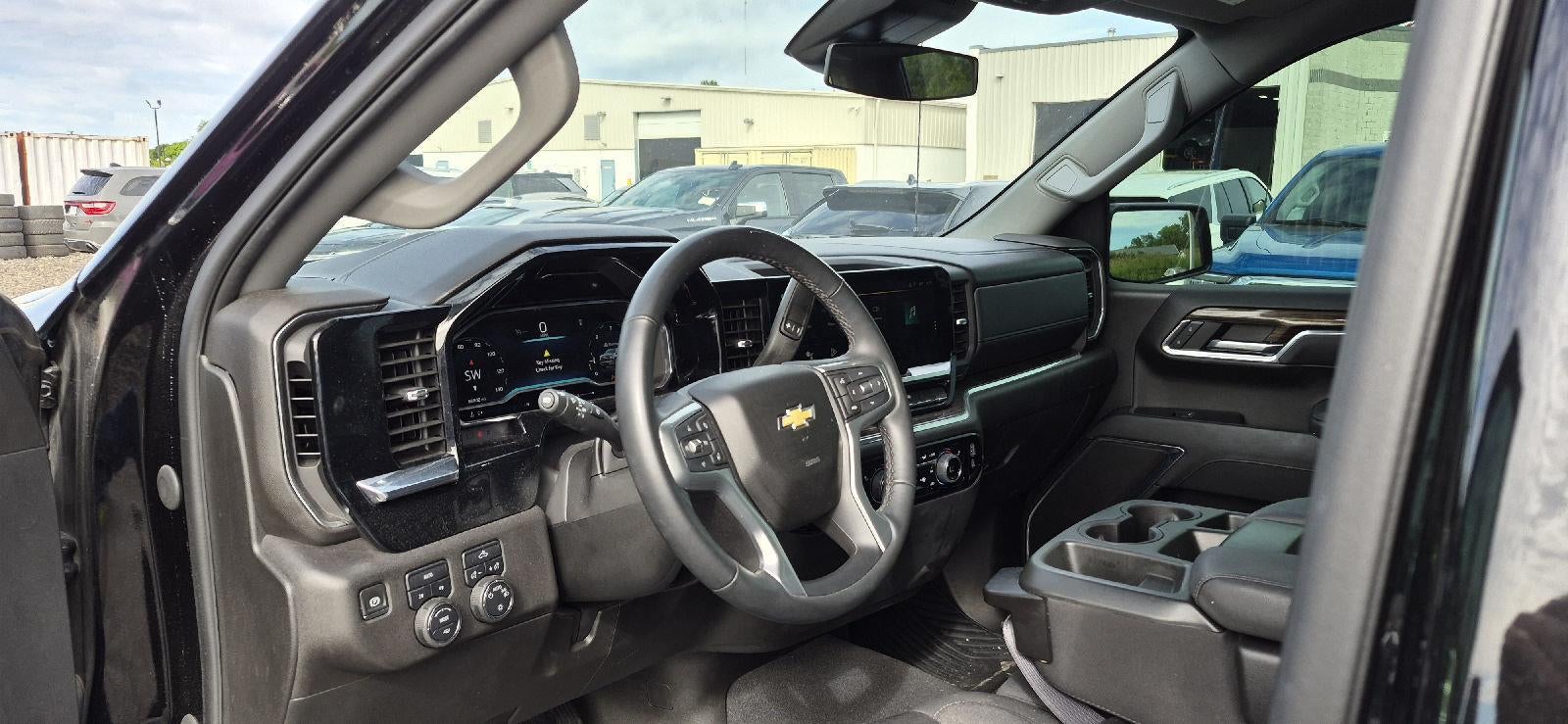 2023 Chevrolet Silverado 1500 LT (2FL)