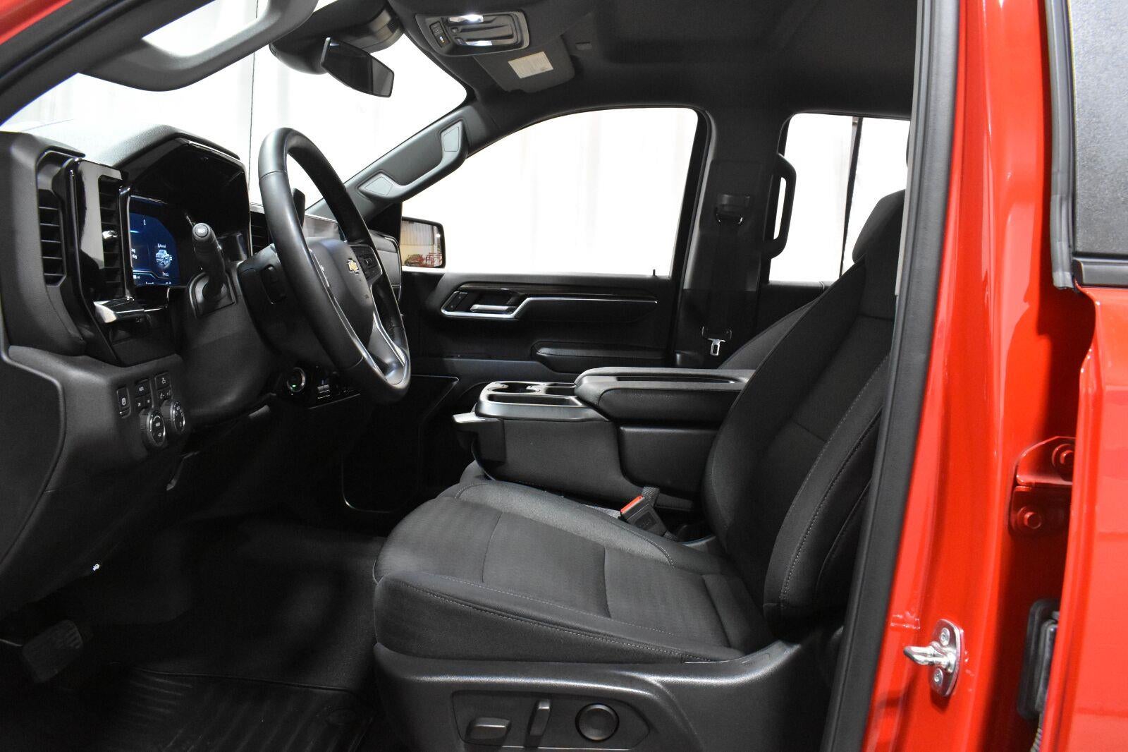 2025 Chevrolet Silverado 1500 LT (2FL)