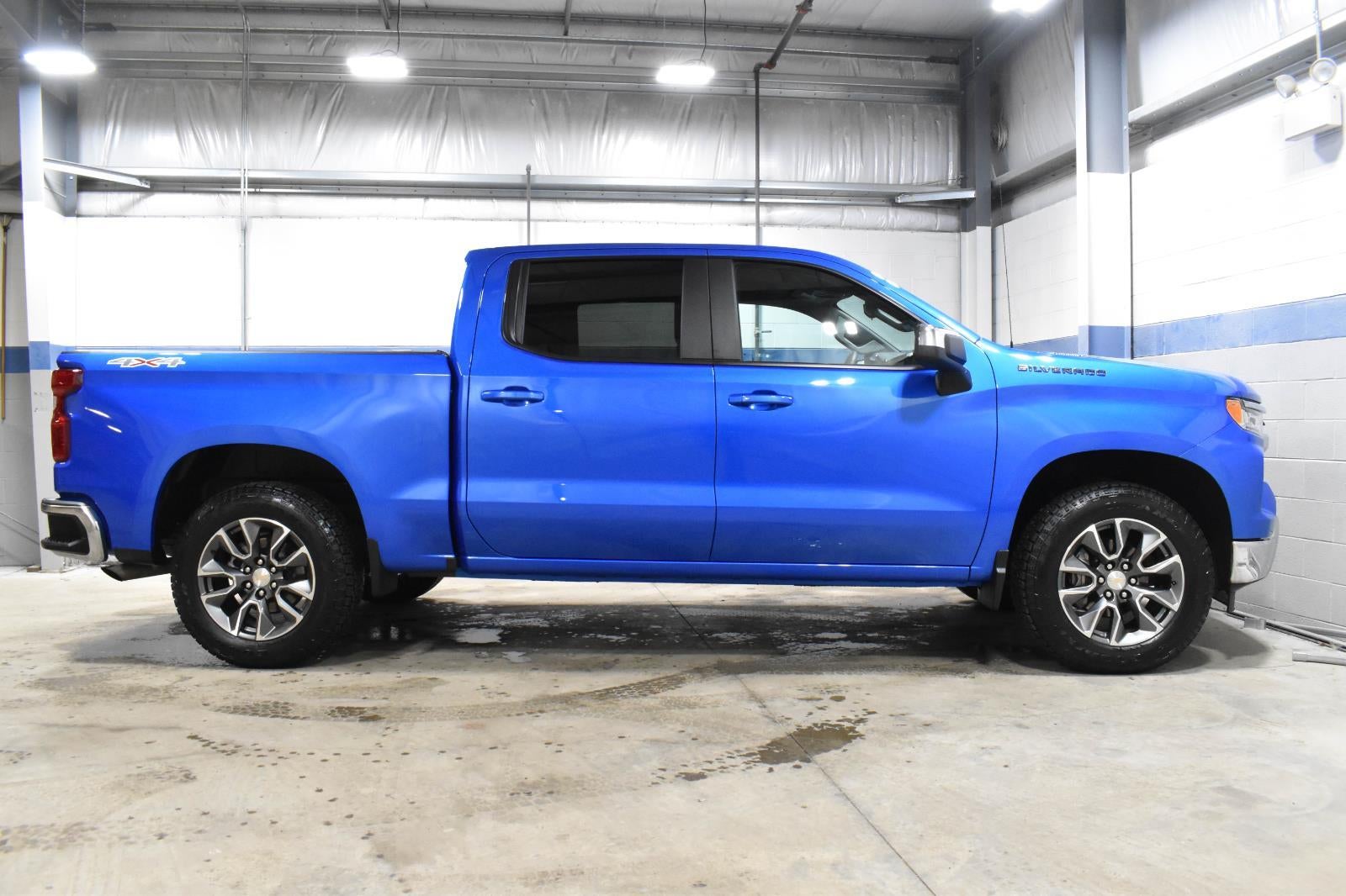 2025 Chevrolet Silverado 1500 LT (2FL)