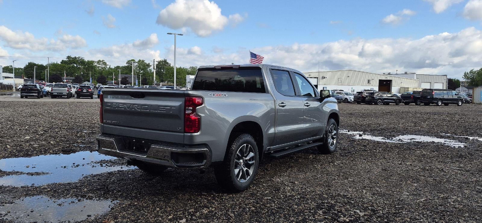 2026 Chevrolet Silverado 1500 LT (2FL)