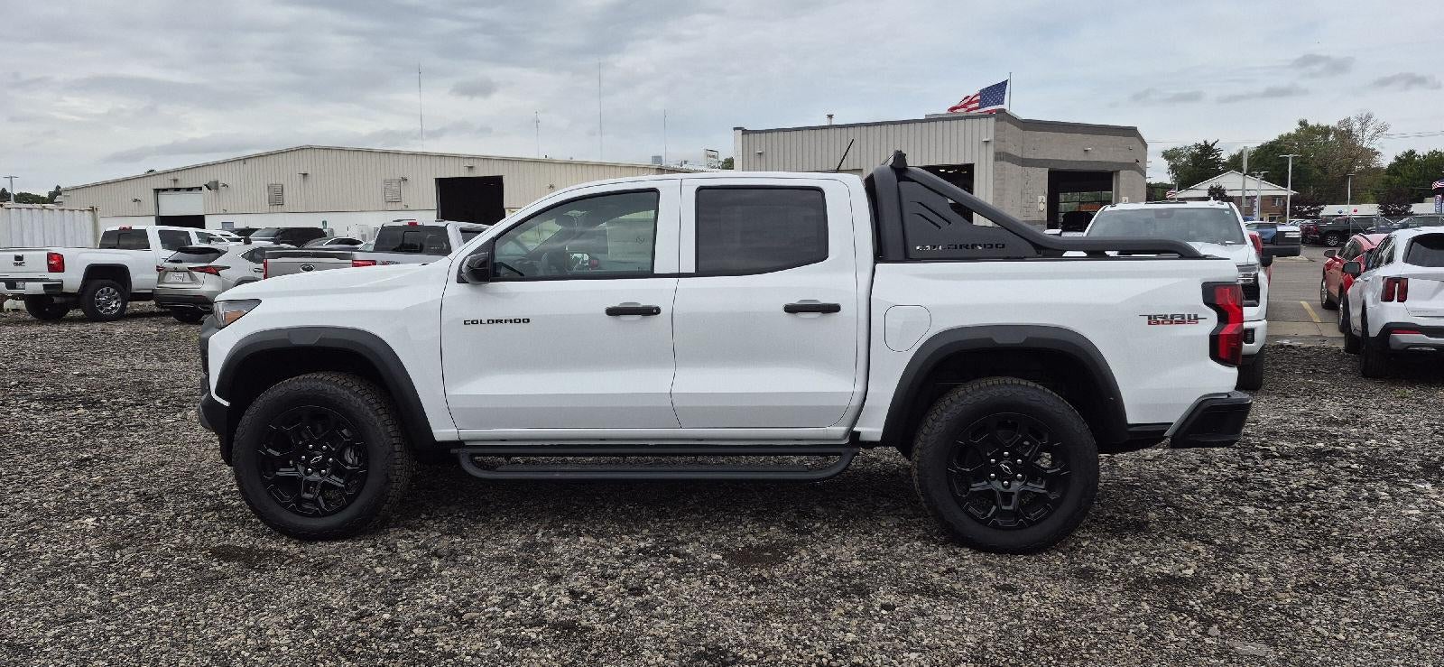 2026 Chevrolet Colorado Trail Boss - Photo 9