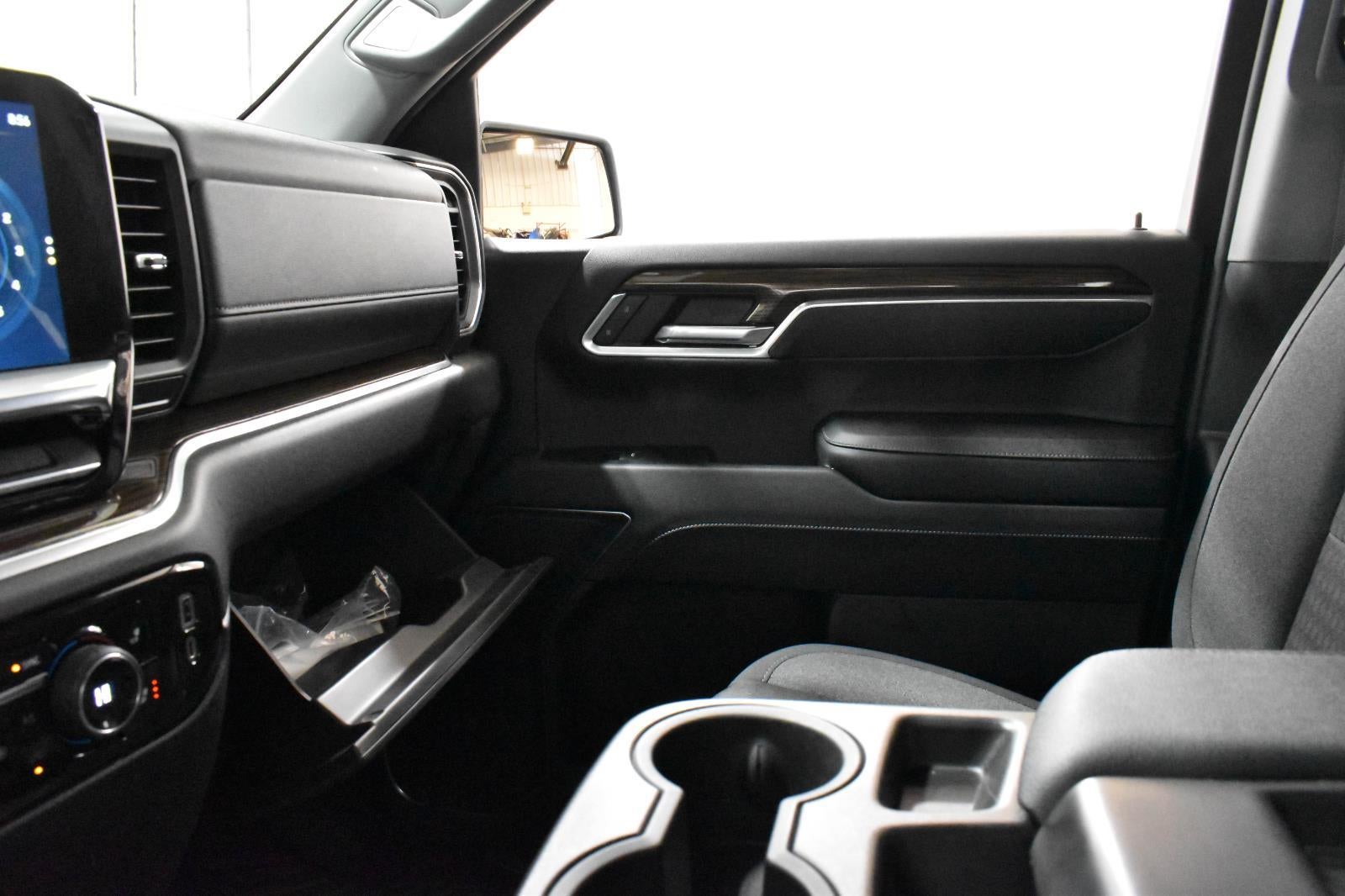 2022 Chevrolet Silverado 1500 LT (2FL)