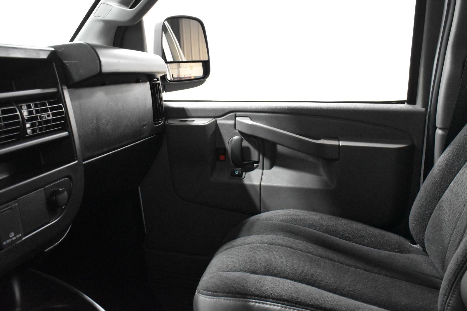 2024 Chevrolet Express Cargo 2500 WT