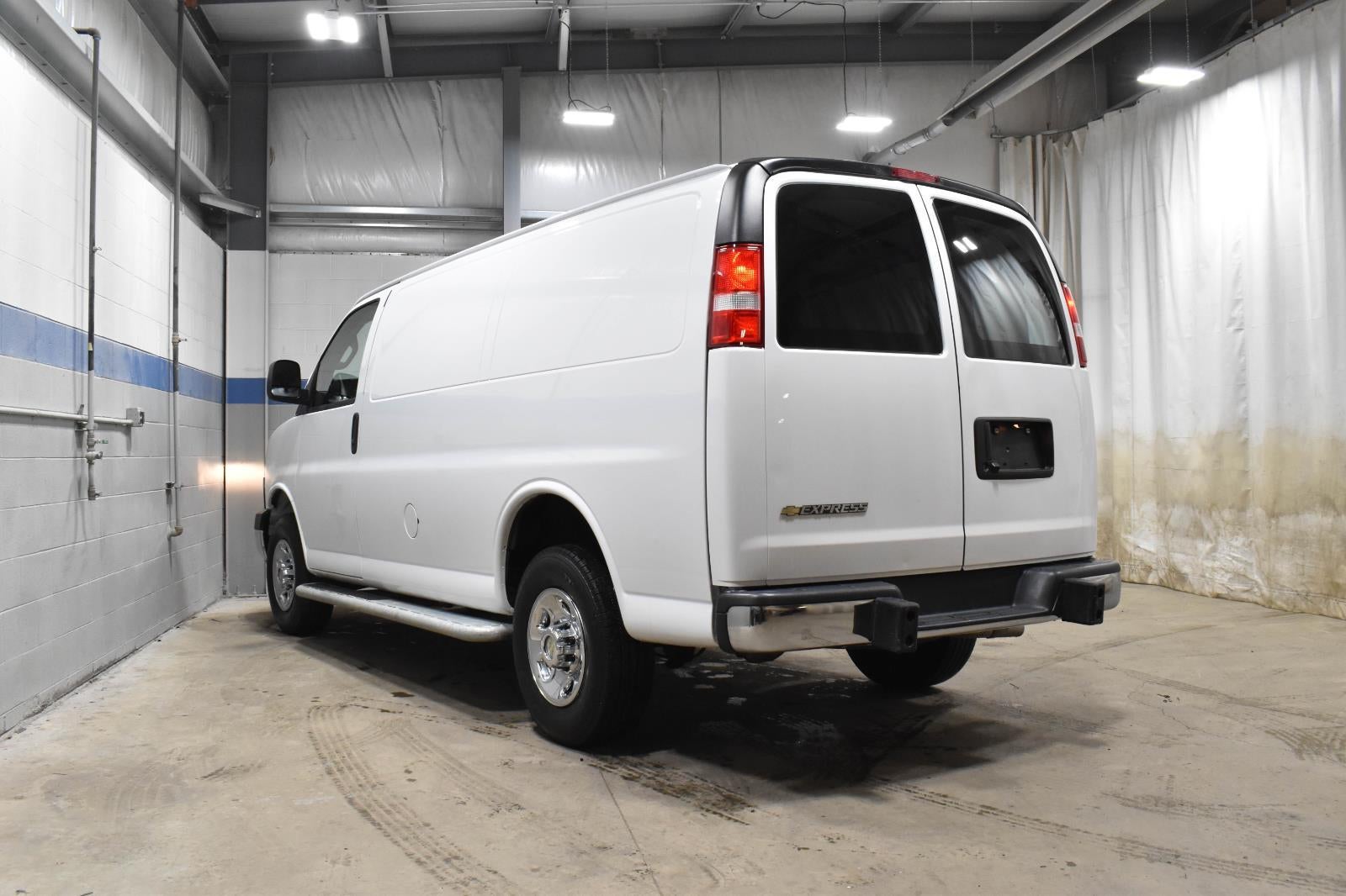 2024 Chevrolet Express Cargo 2500 WT