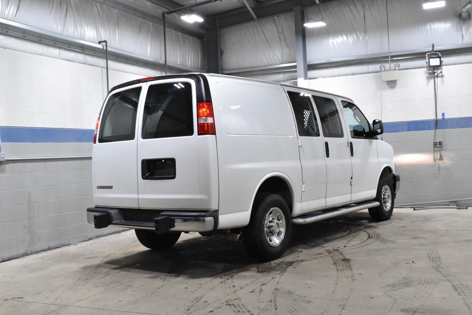 2024 Chevrolet Express Cargo 2500 WT