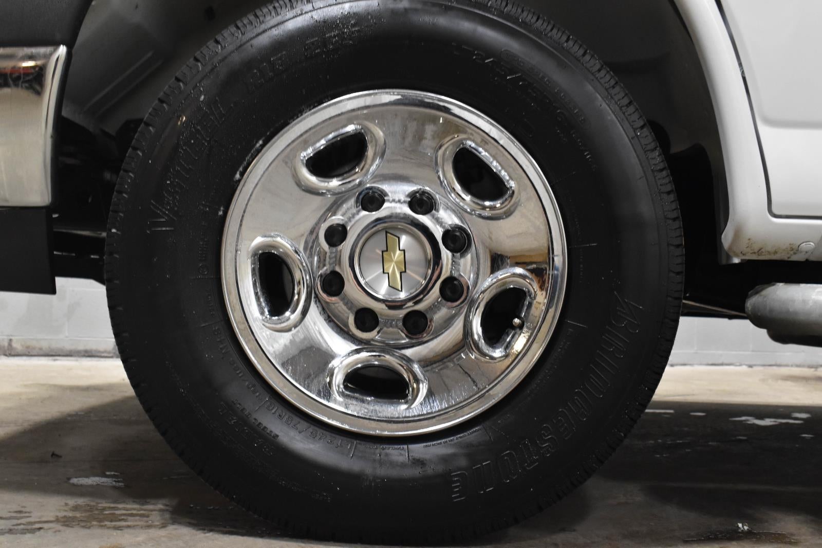 2024 Chevrolet Express Cargo 2500 WT