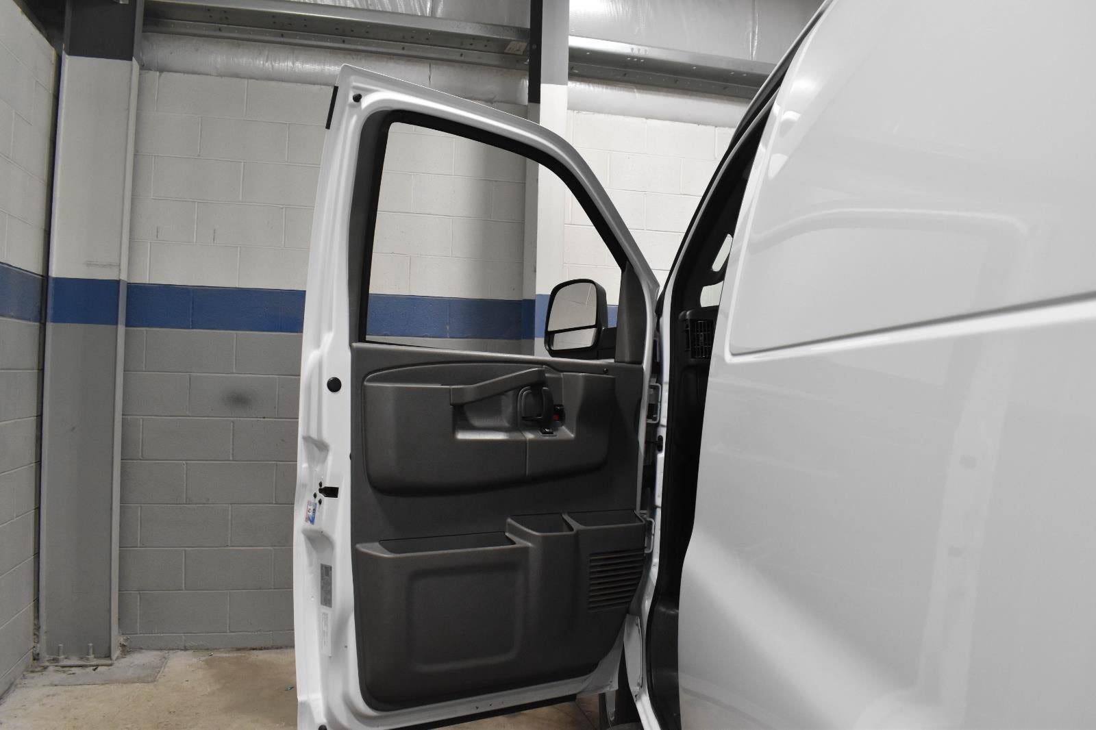 2024 Chevrolet Express Cargo 2500 WT