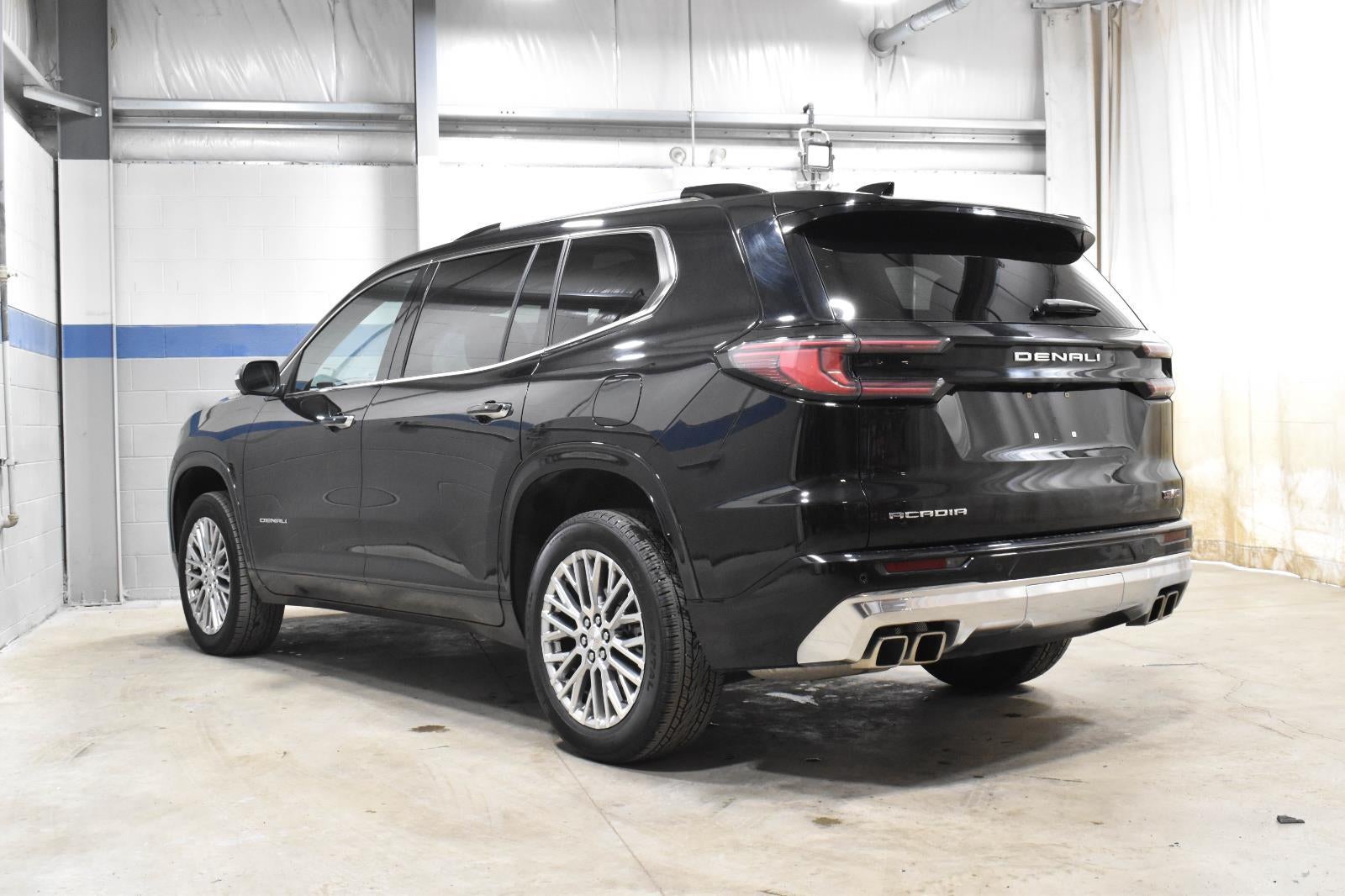 2024 GMC Acadia Denali