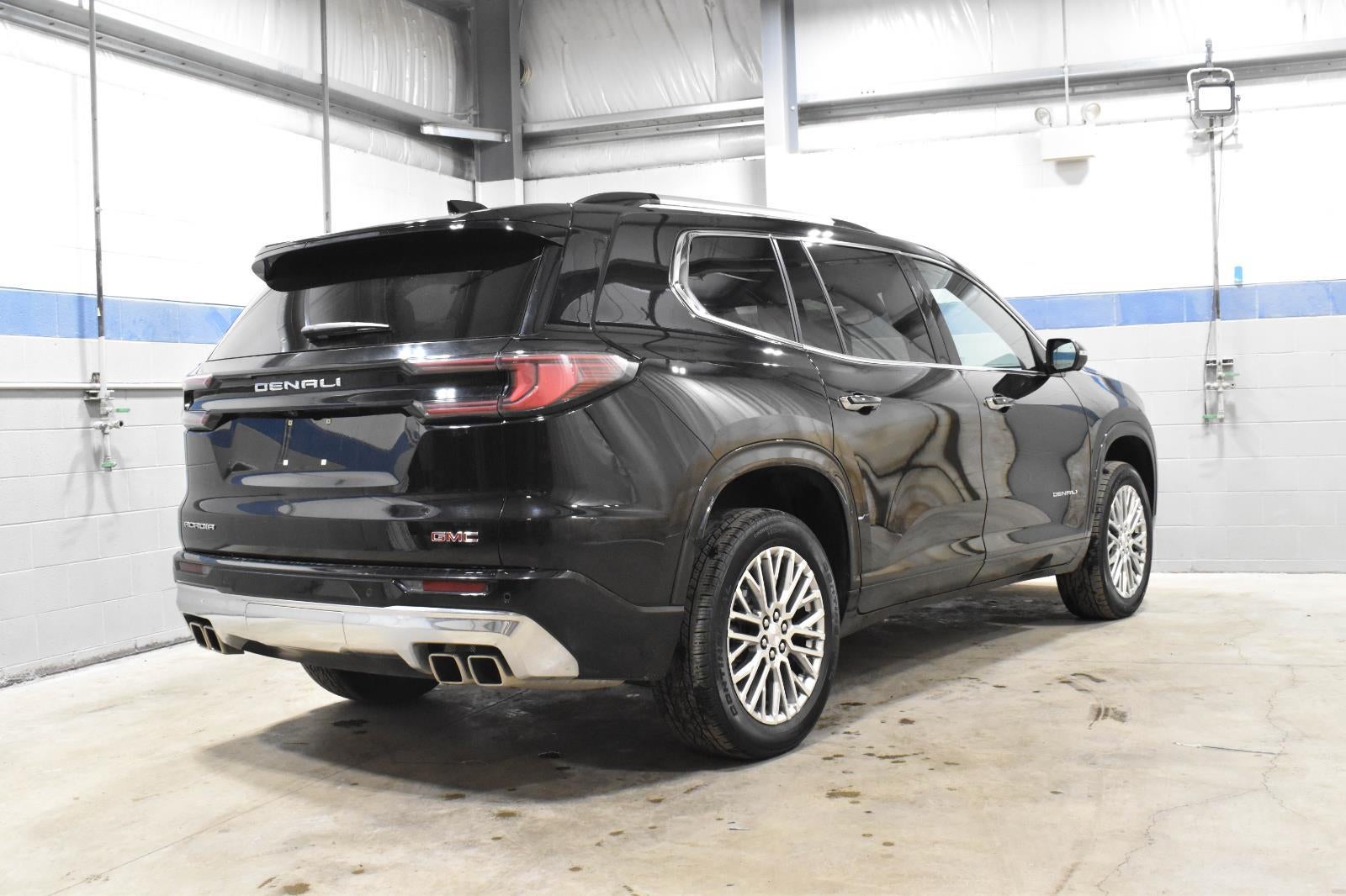 2024 GMC Acadia Denali