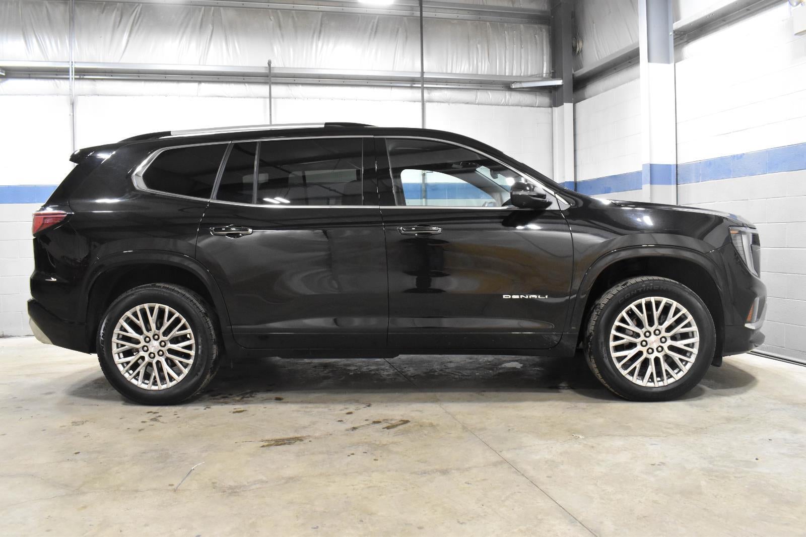 2024 GMC Acadia Denali