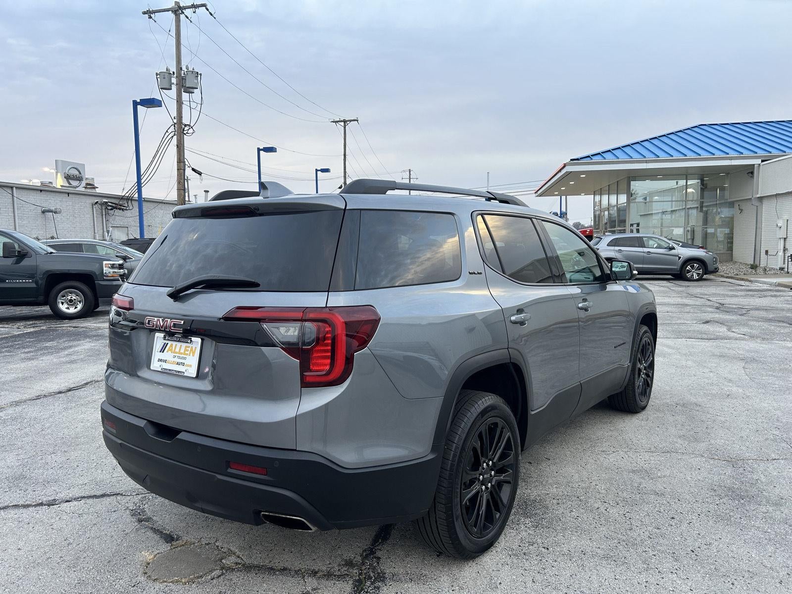 2022 GMC Acadia SLE