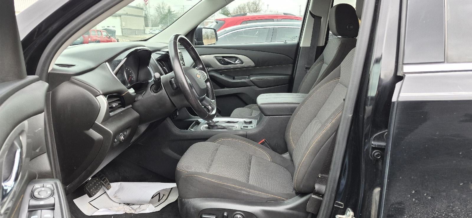 2020 Chevrolet Traverse LT Cloth