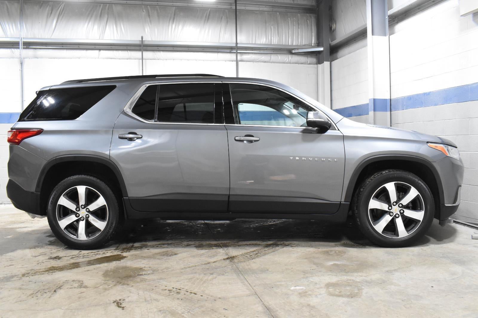 2021 Chevrolet Traverse LT Leather