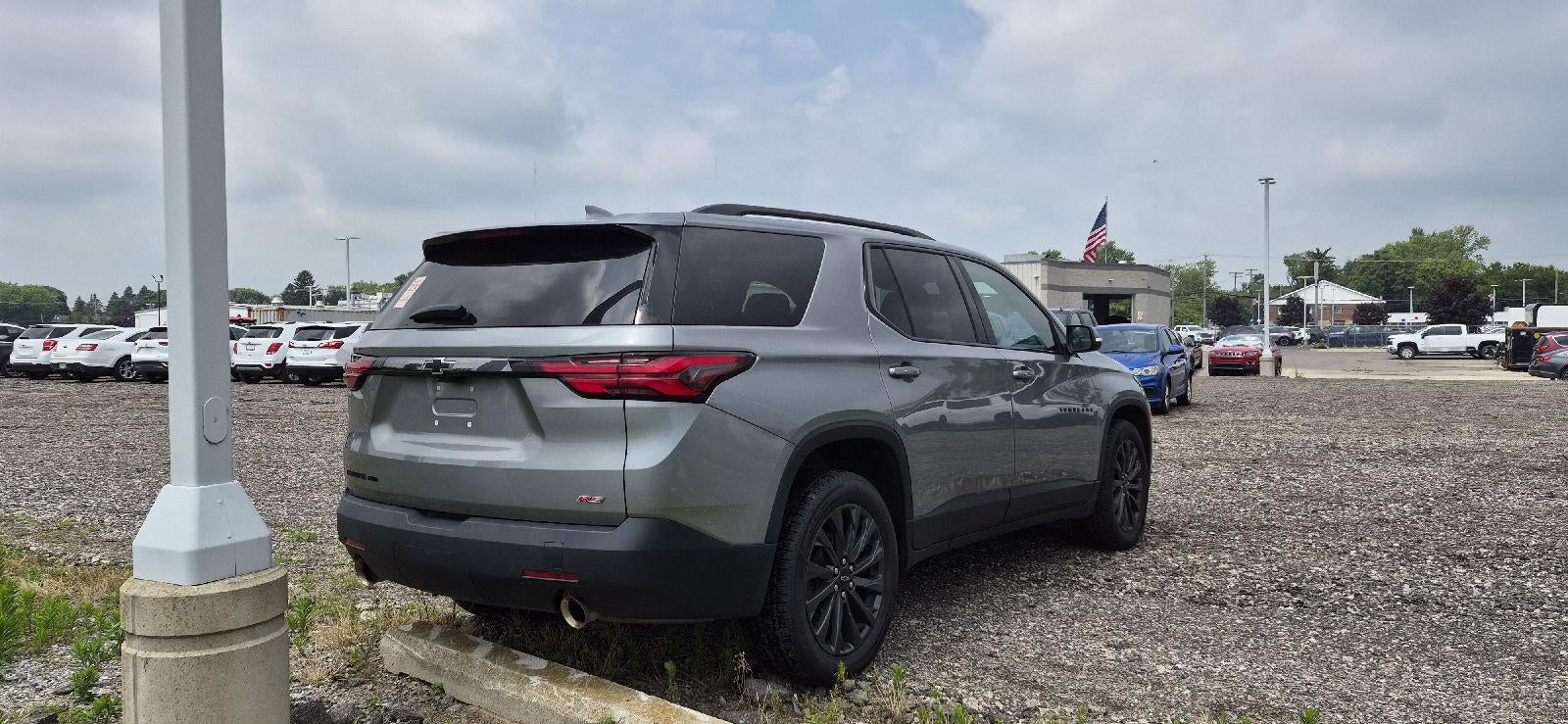 2023 Chevrolet Traverse RS
