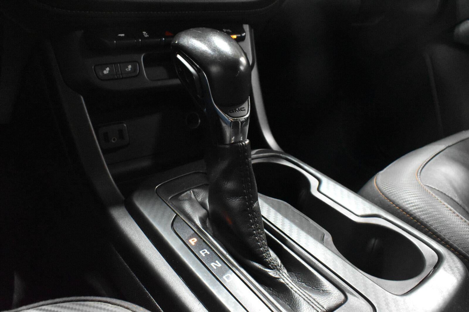2022 GMC Canyon AT4 - Leather