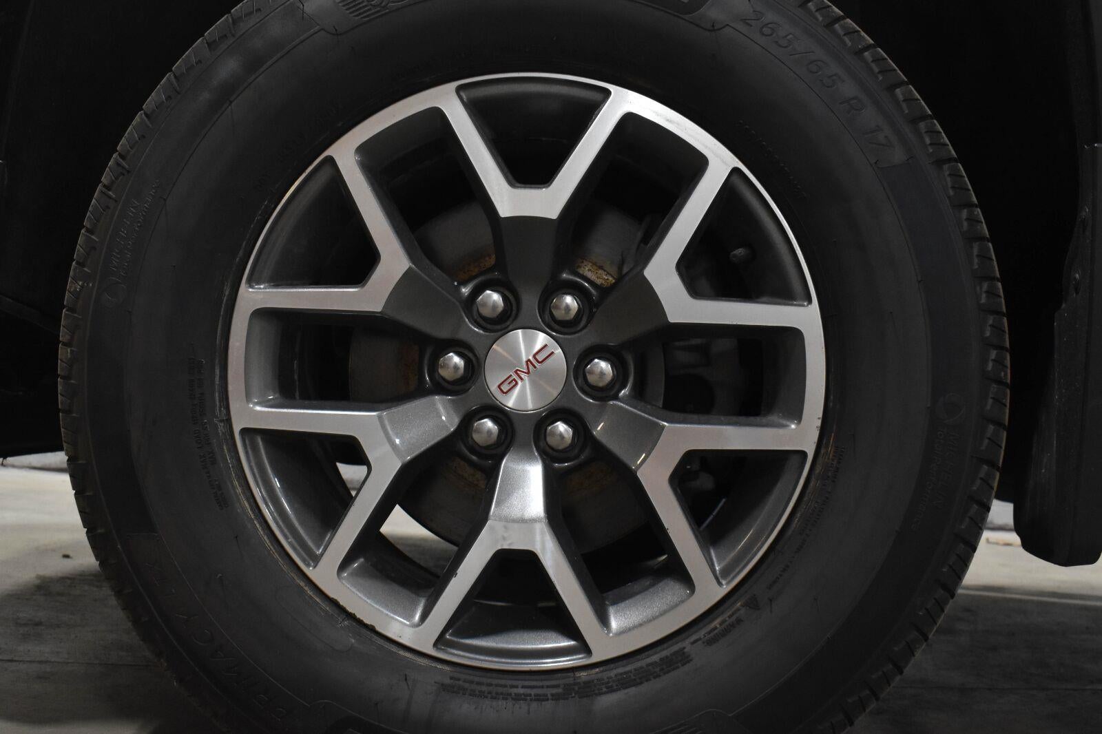 2022 GMC Canyon AT4 - Leather