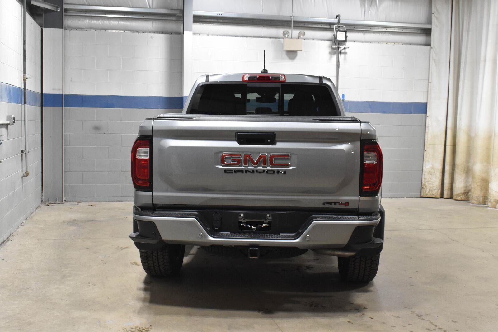 2024 GMC Canyon AT4