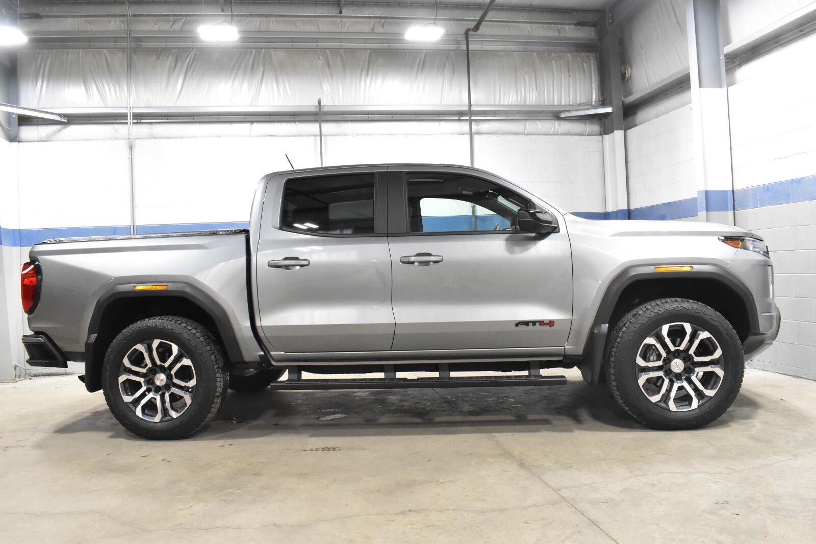 2024 GMC Canyon AT4