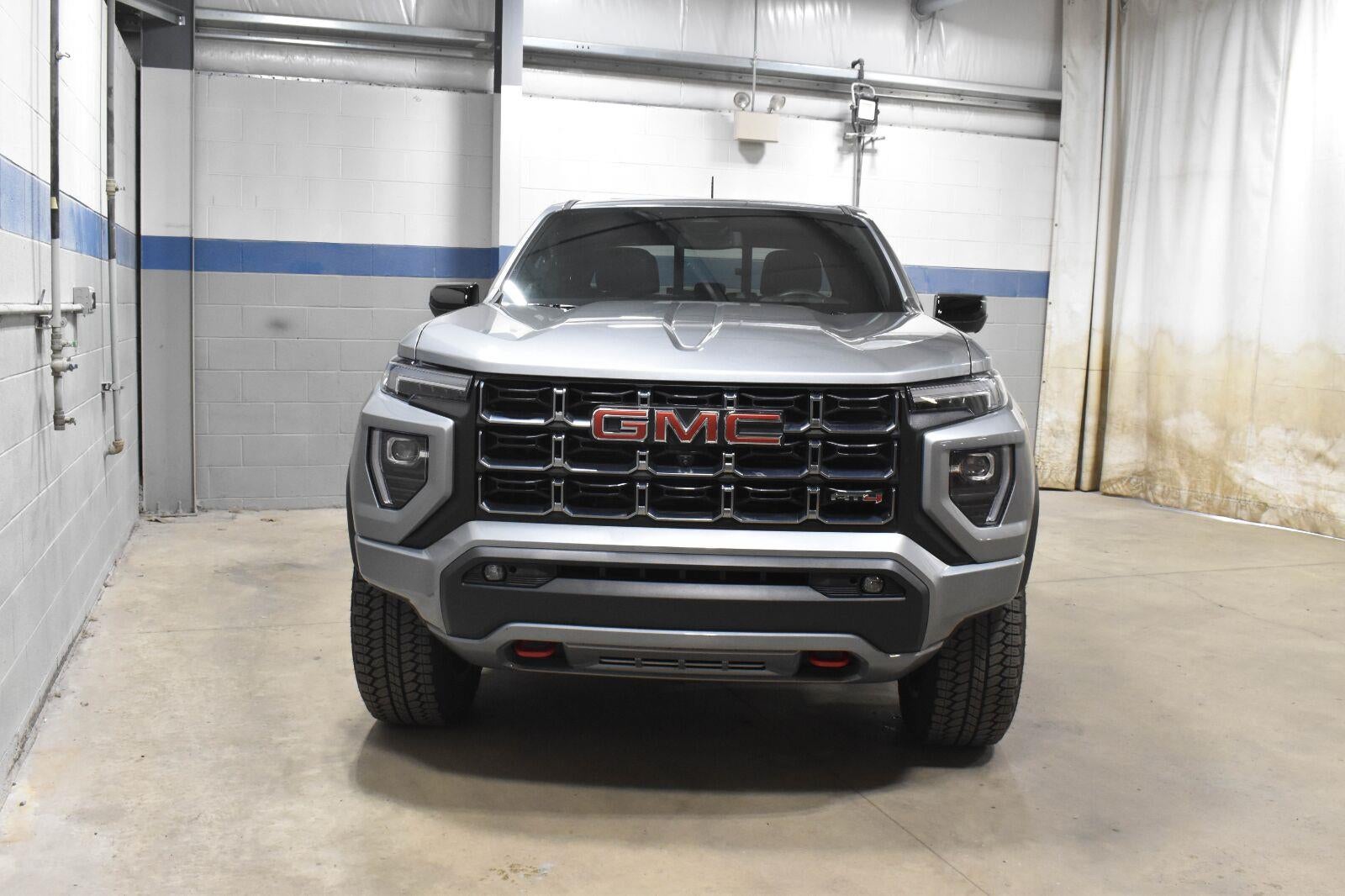 2024 GMC Canyon AT4