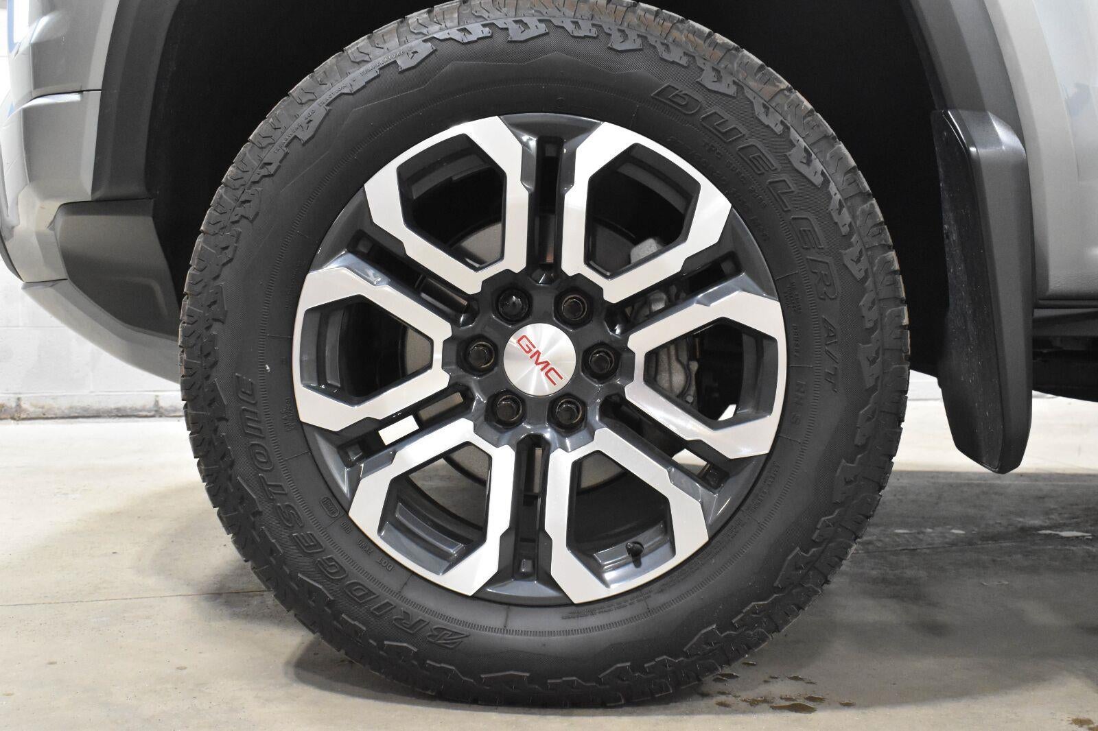 2024 GMC Canyon AT4