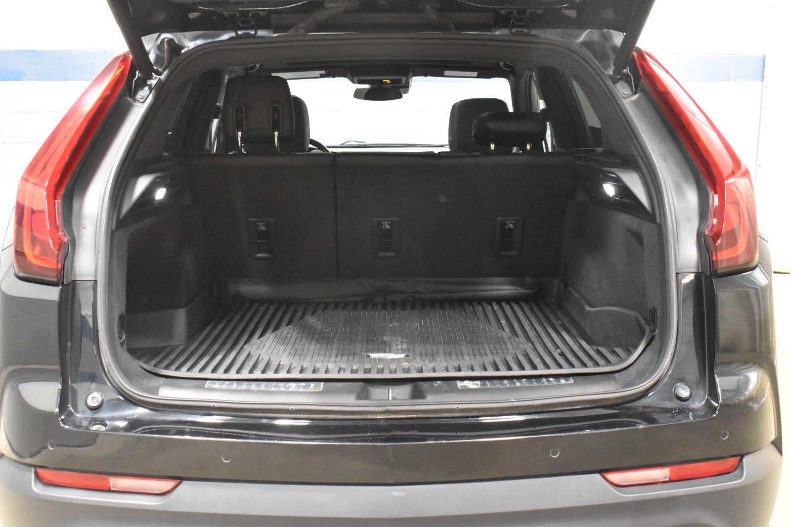 2021 Cadillac XT4 FWD Premium Luxury