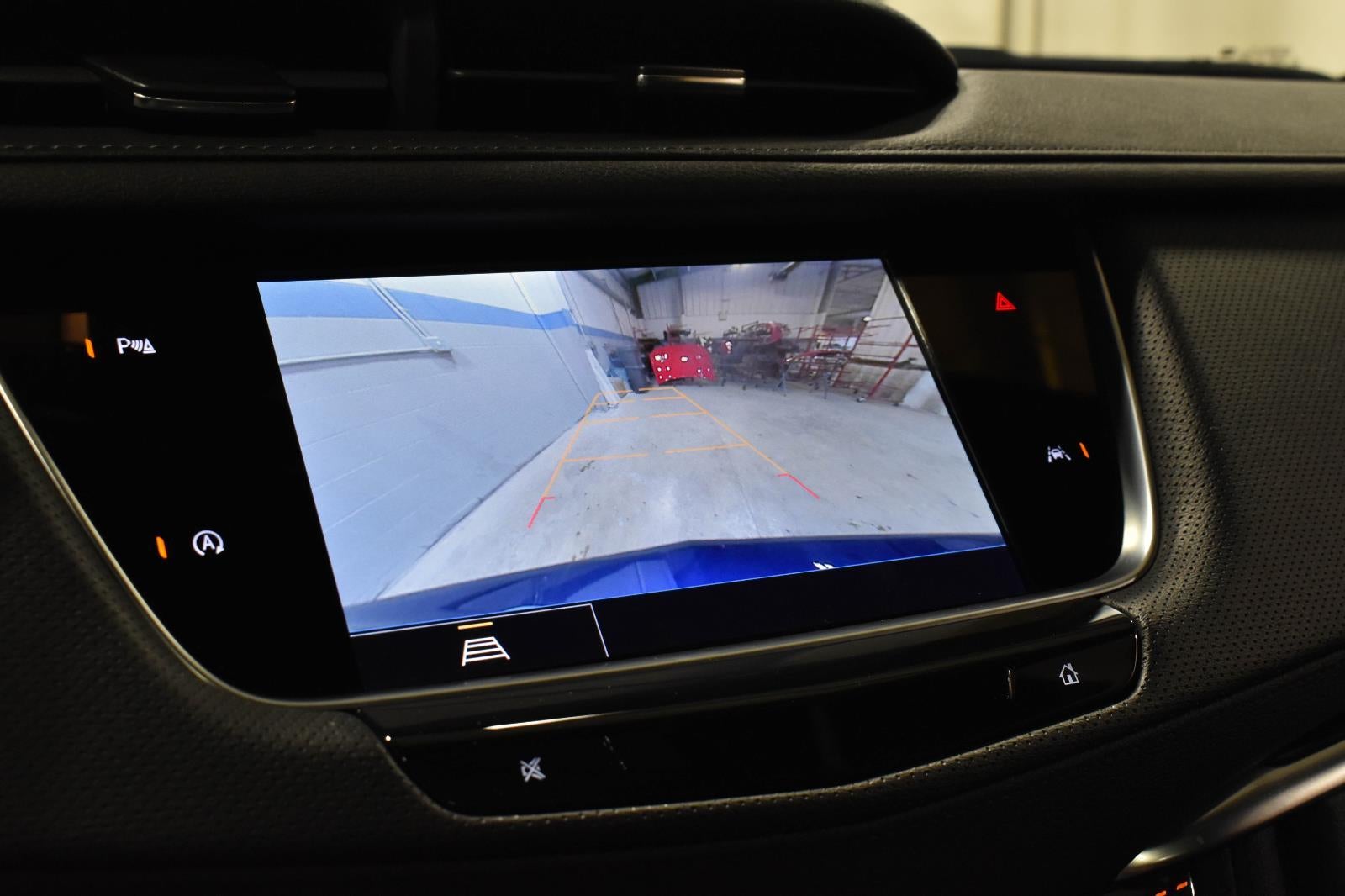 2025 Cadillac XT6 Luxury