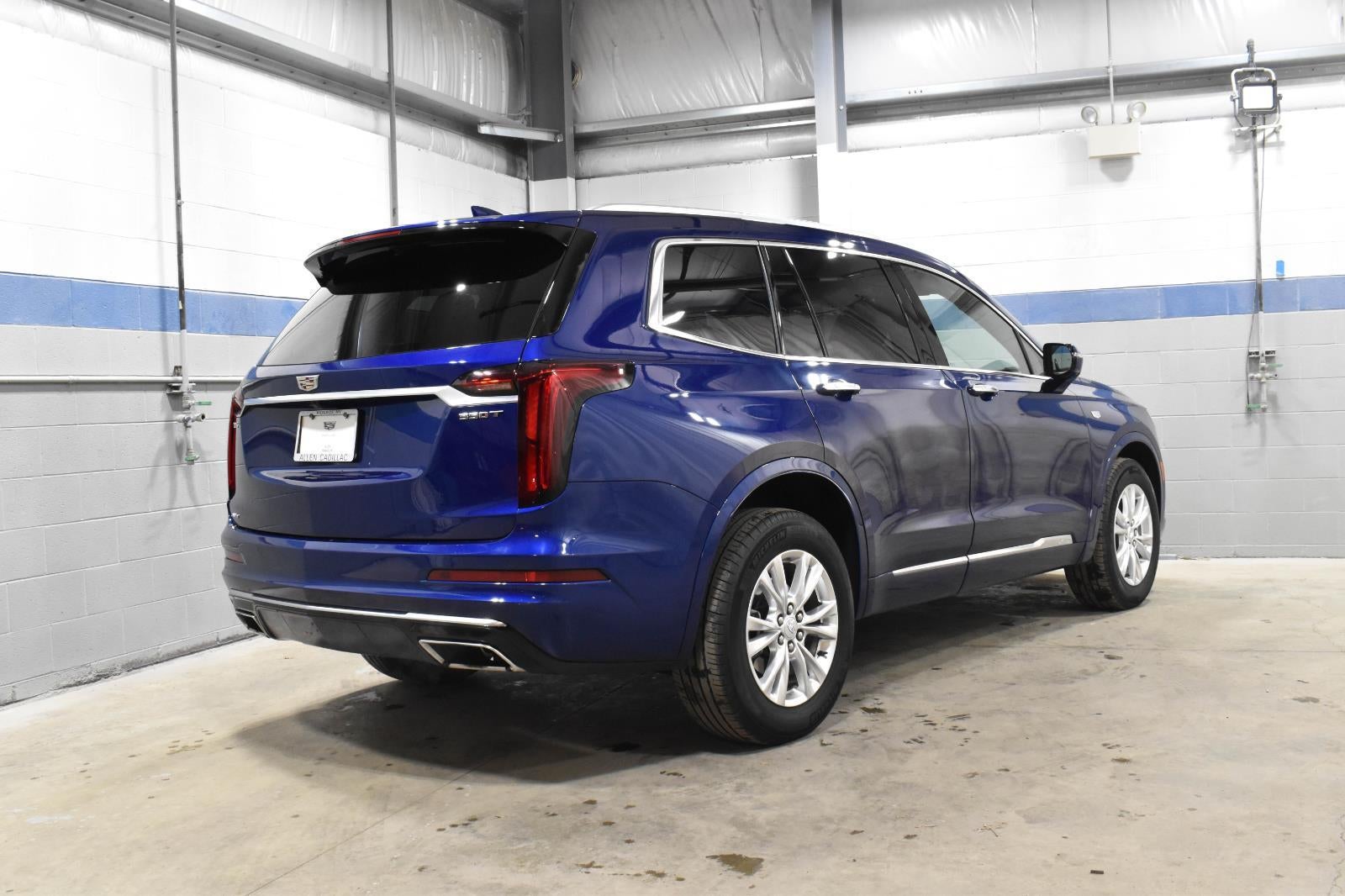 2025 Cadillac XT6 Luxury