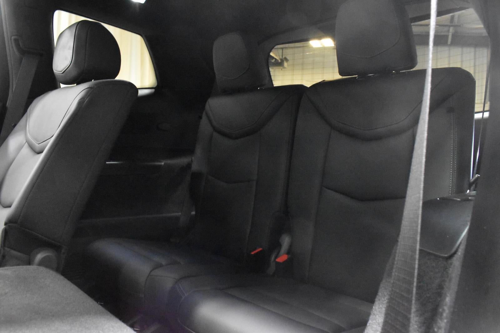 2025 Cadillac XT6 Luxury