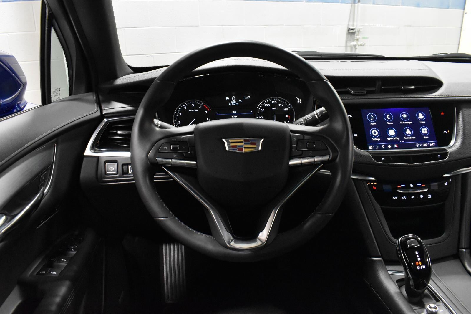 2025 Cadillac XT6 Luxury