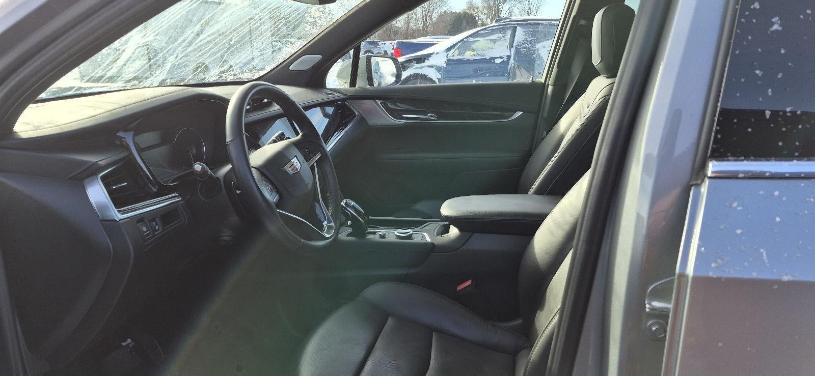 2025 Cadillac XT6 Premium Luxury