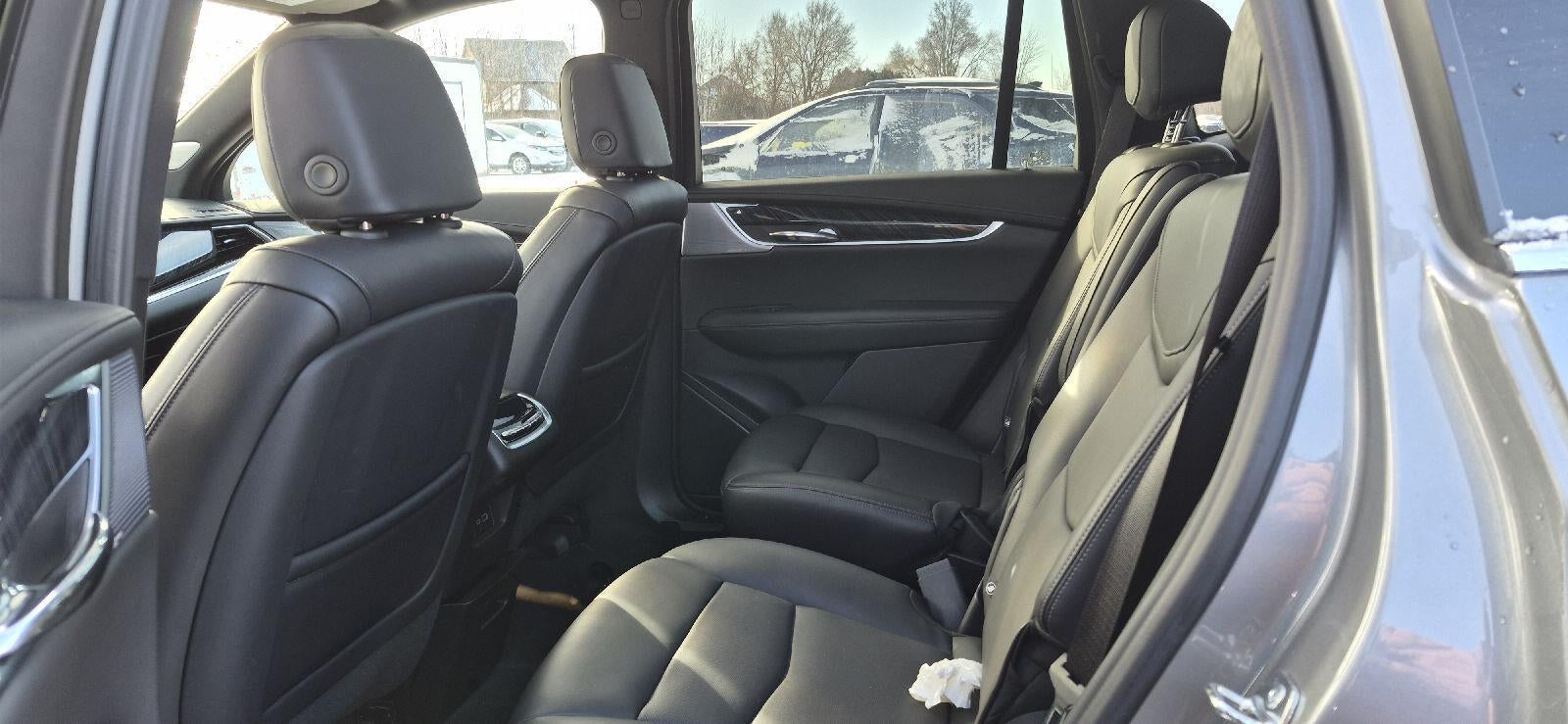 2025 Cadillac XT6 Premium Luxury