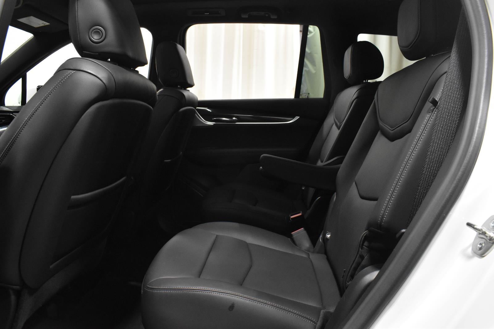 2025 Cadillac XT6 Sport