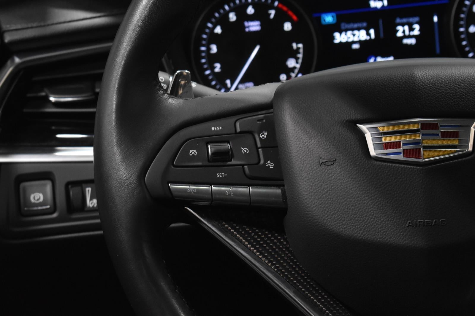 2025 Cadillac XT6 Sport