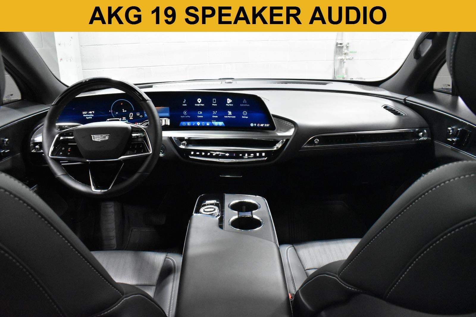 2024 Cadillac LYRIQ Luxury 2