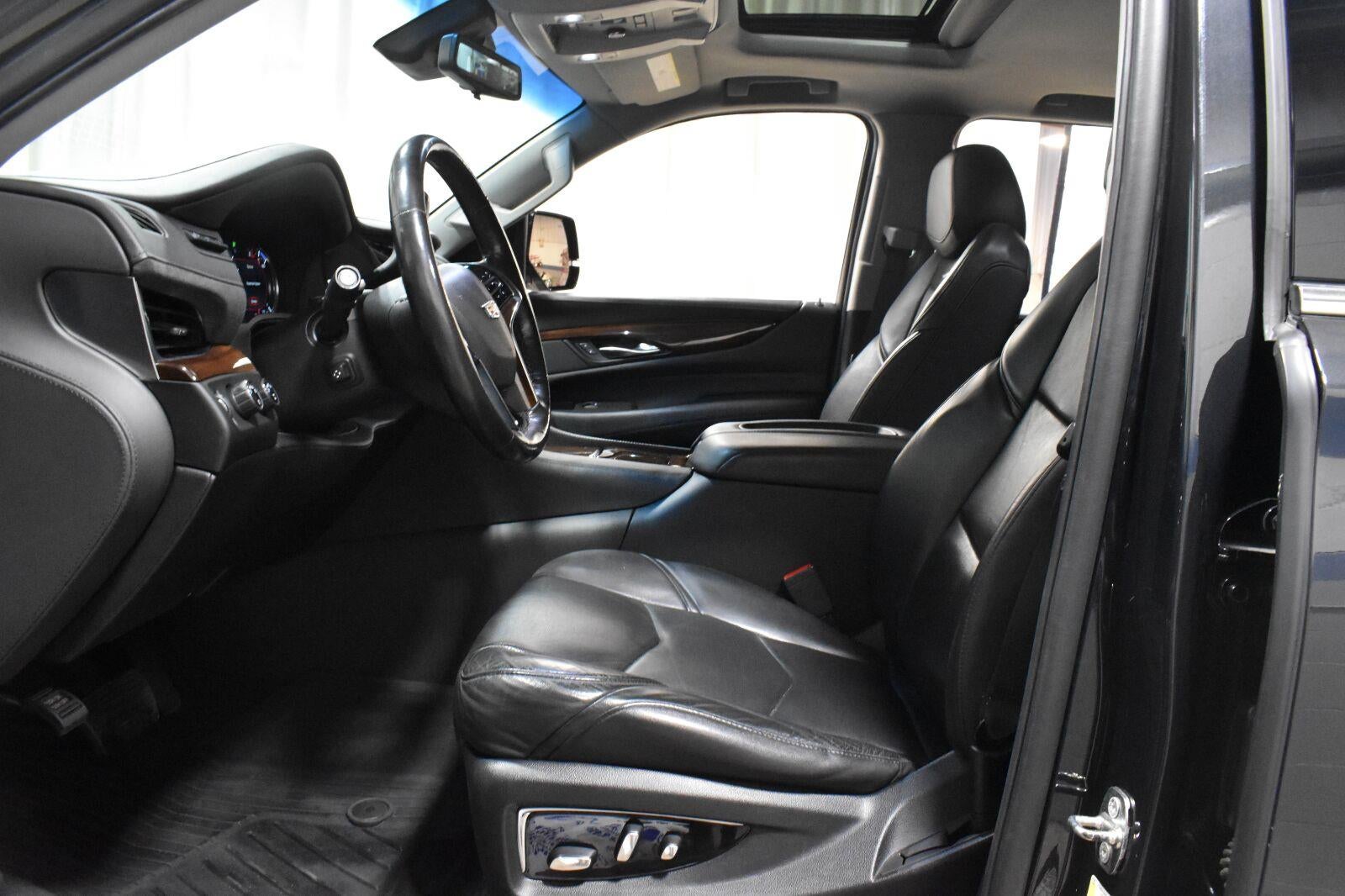 2019 Cadillac Escalade Luxury