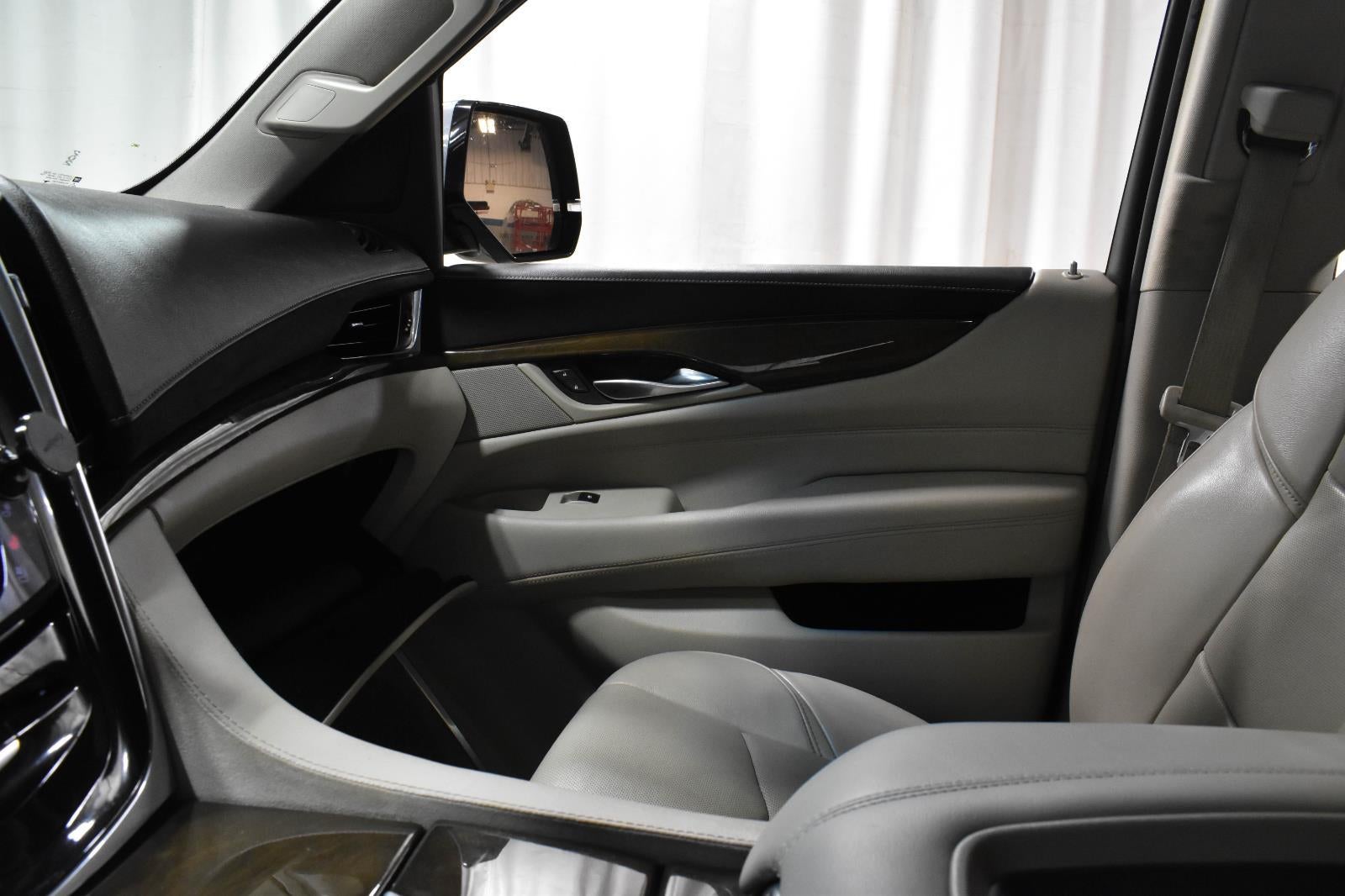 2018 Cadillac Escalade Luxury