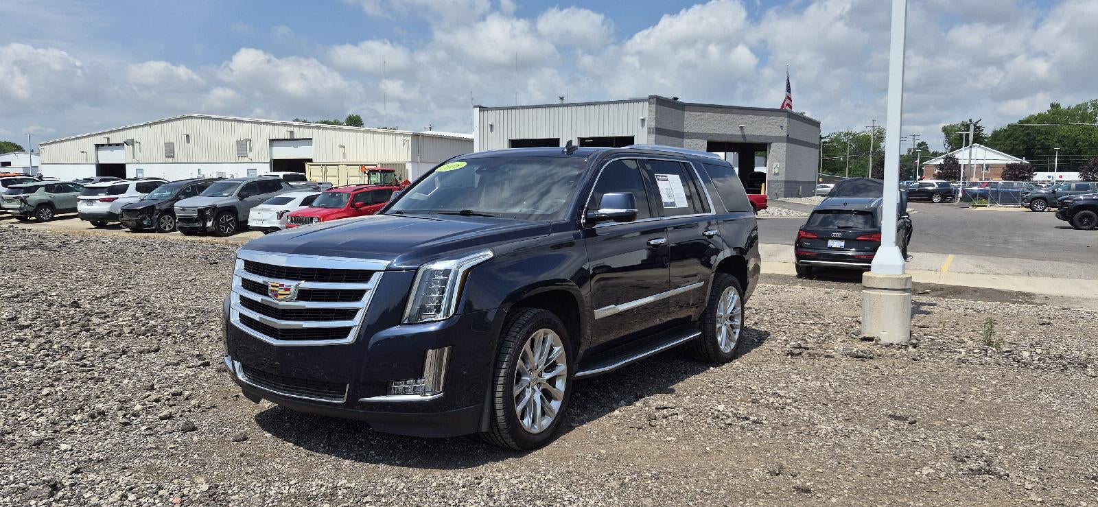 2018 Cadillac Escalade AWD Luxury's photo