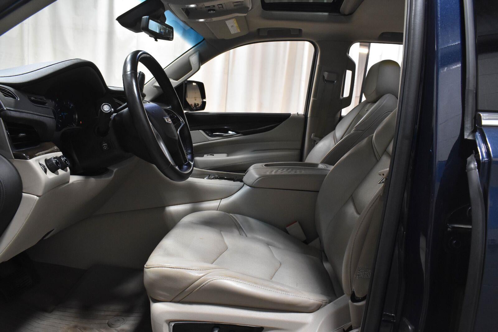 2018 Cadillac Escalade Luxury